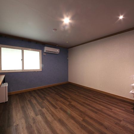 Art Hotel Kumi Kültér fotó