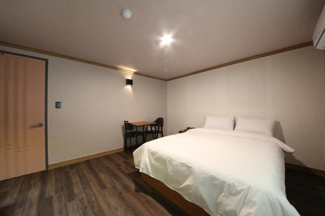 Art Hotel Kumi Kültér fotó