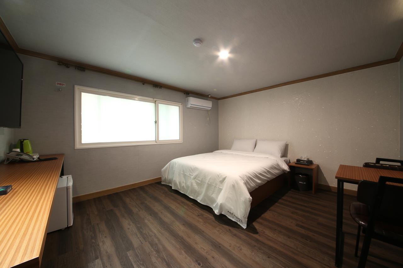 Art Hotel Kumi Kültér fotó