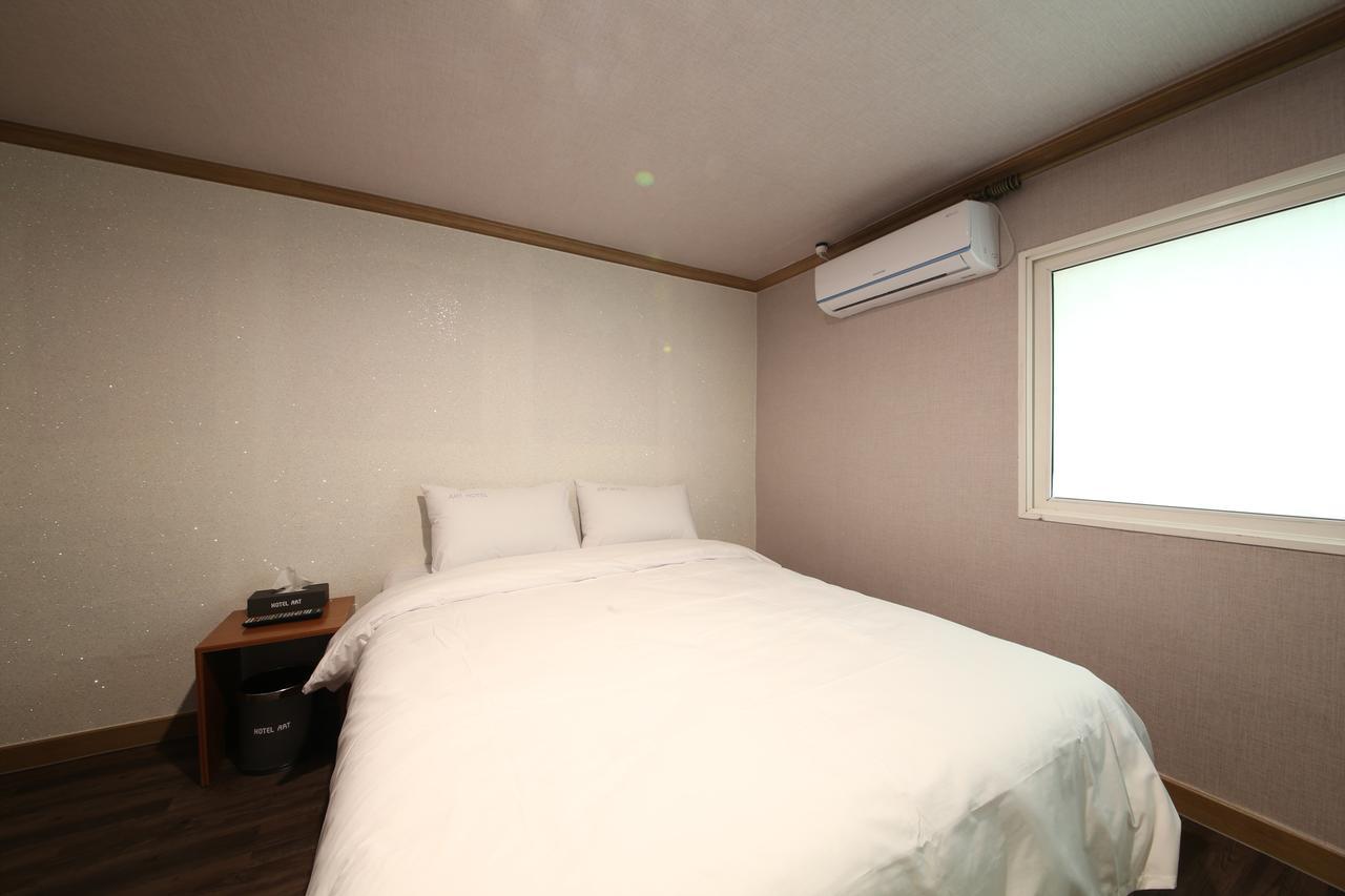 Art Hotel Kumi Kültér fotó